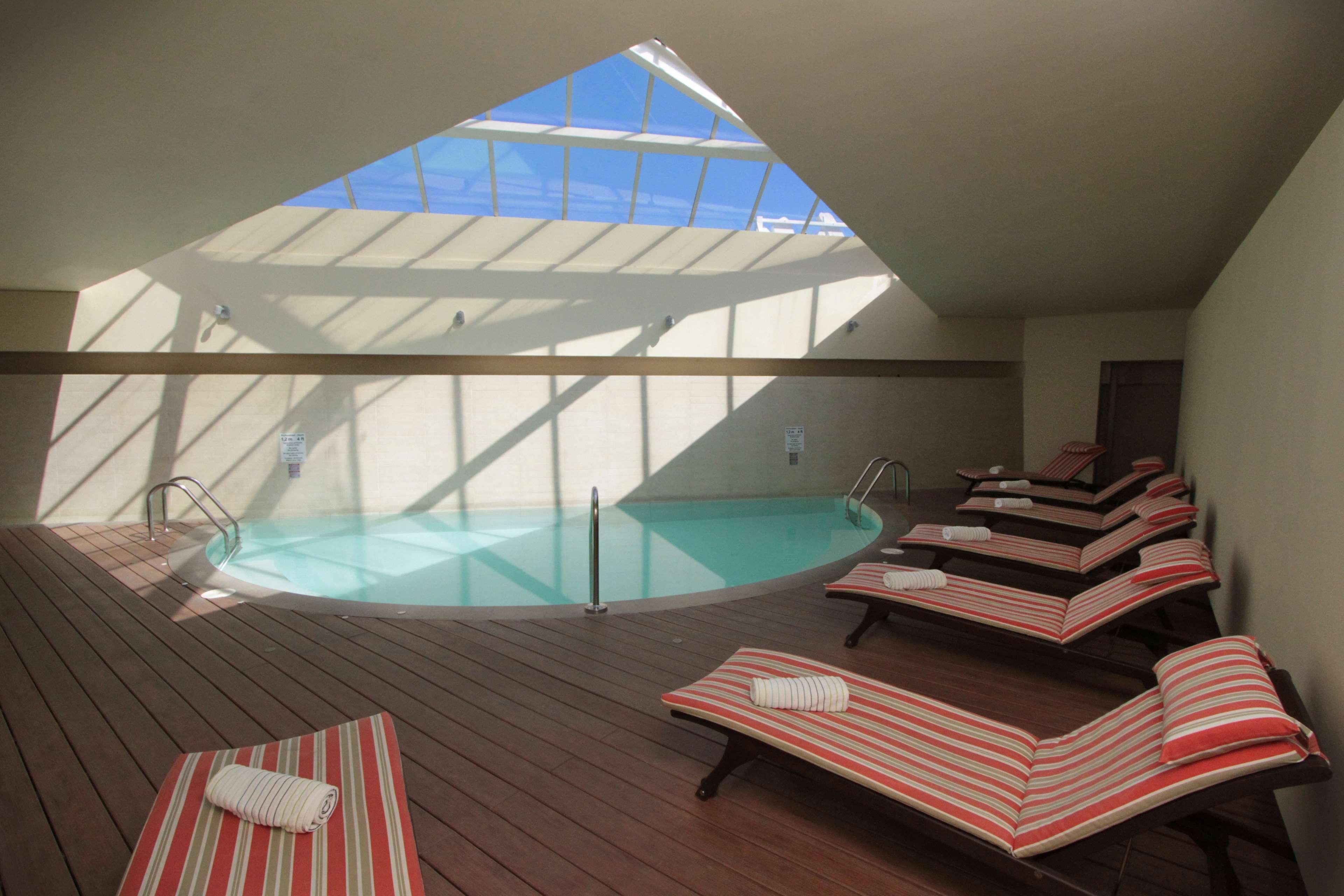 Radisson Hotel Puerto Varas Exterior photo The spa at the hotel