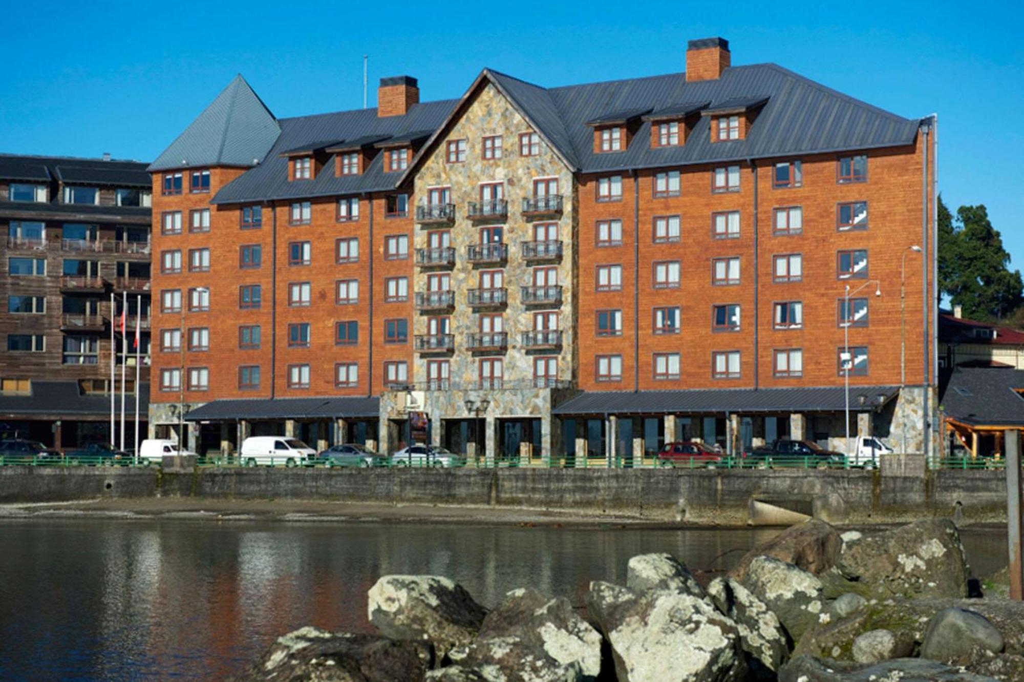 Radisson Hotel Puerto Varas Exterior photo The hotel in 2012